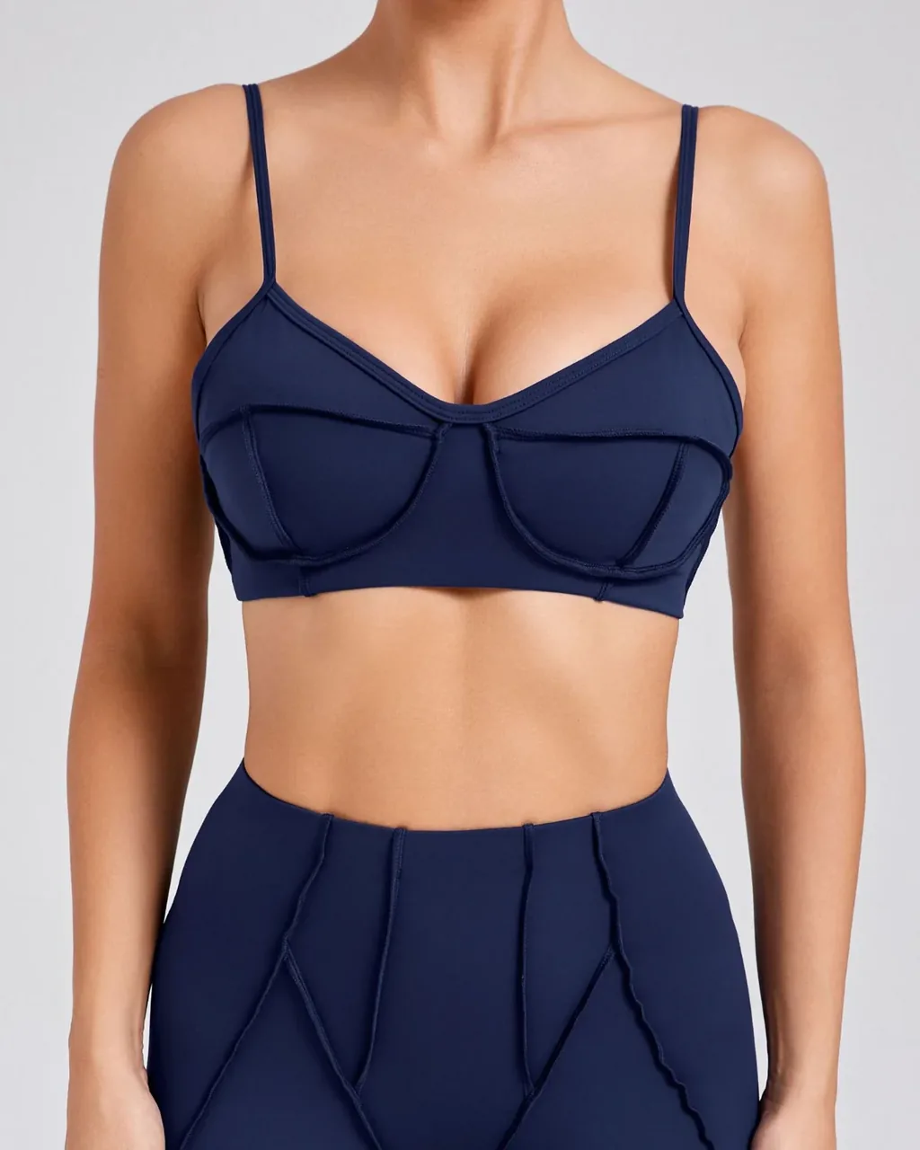 Top Deportivo Sin Espalda Con Tirantes Finos - azul marino