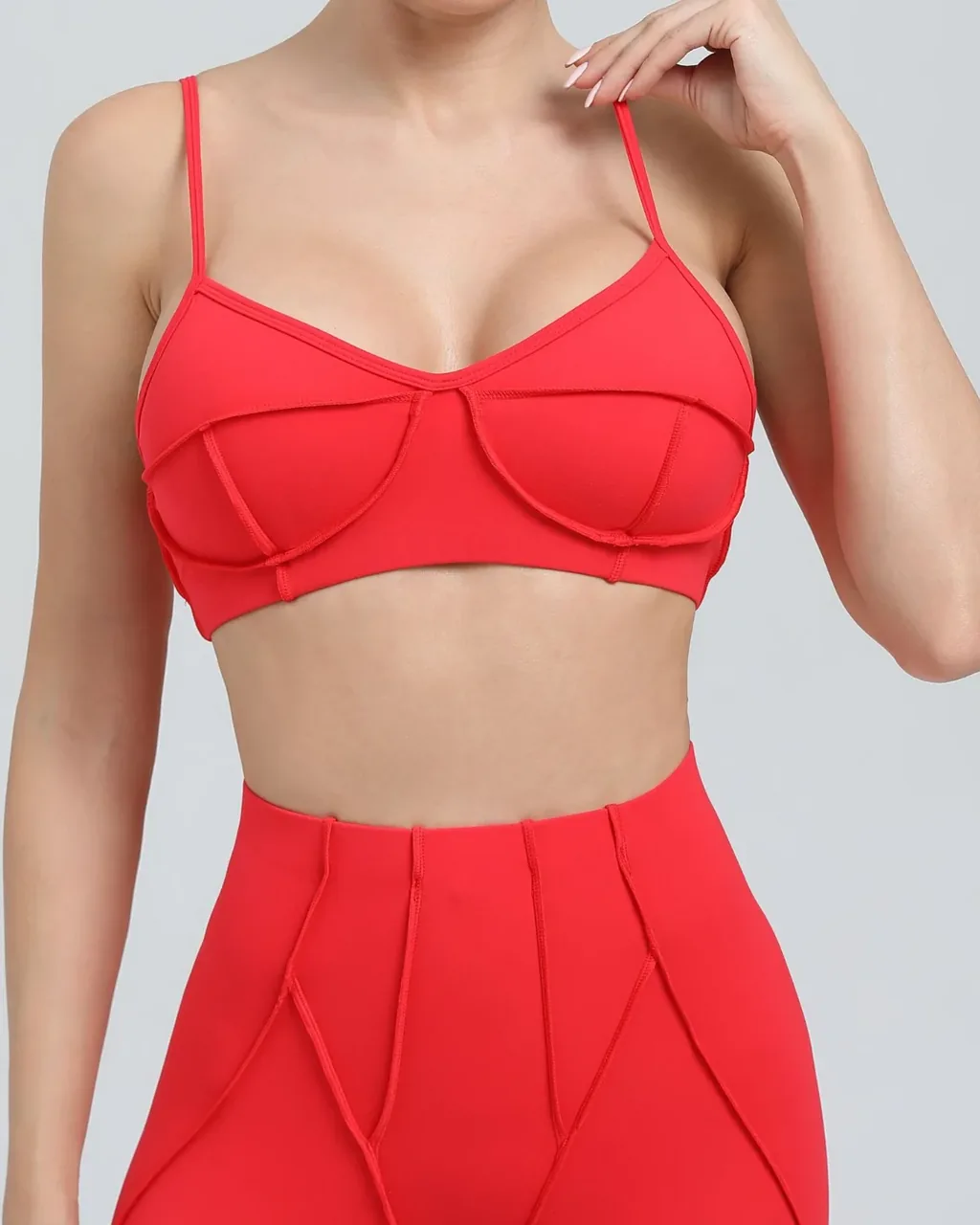 Top Deportivo Sin Espalda Con Tirantes Finos - rojo