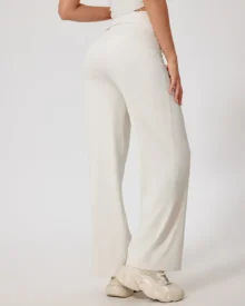 High Waist Back Pocket Flare Yoga Pants - white
