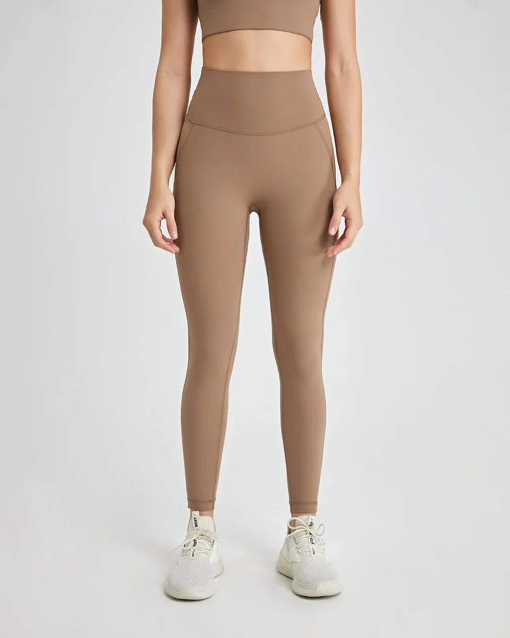 Mallas Yoga Sin Costuras 'Sensación Natural' Con Elevación Glútea Y Bolsillo Trasero - café