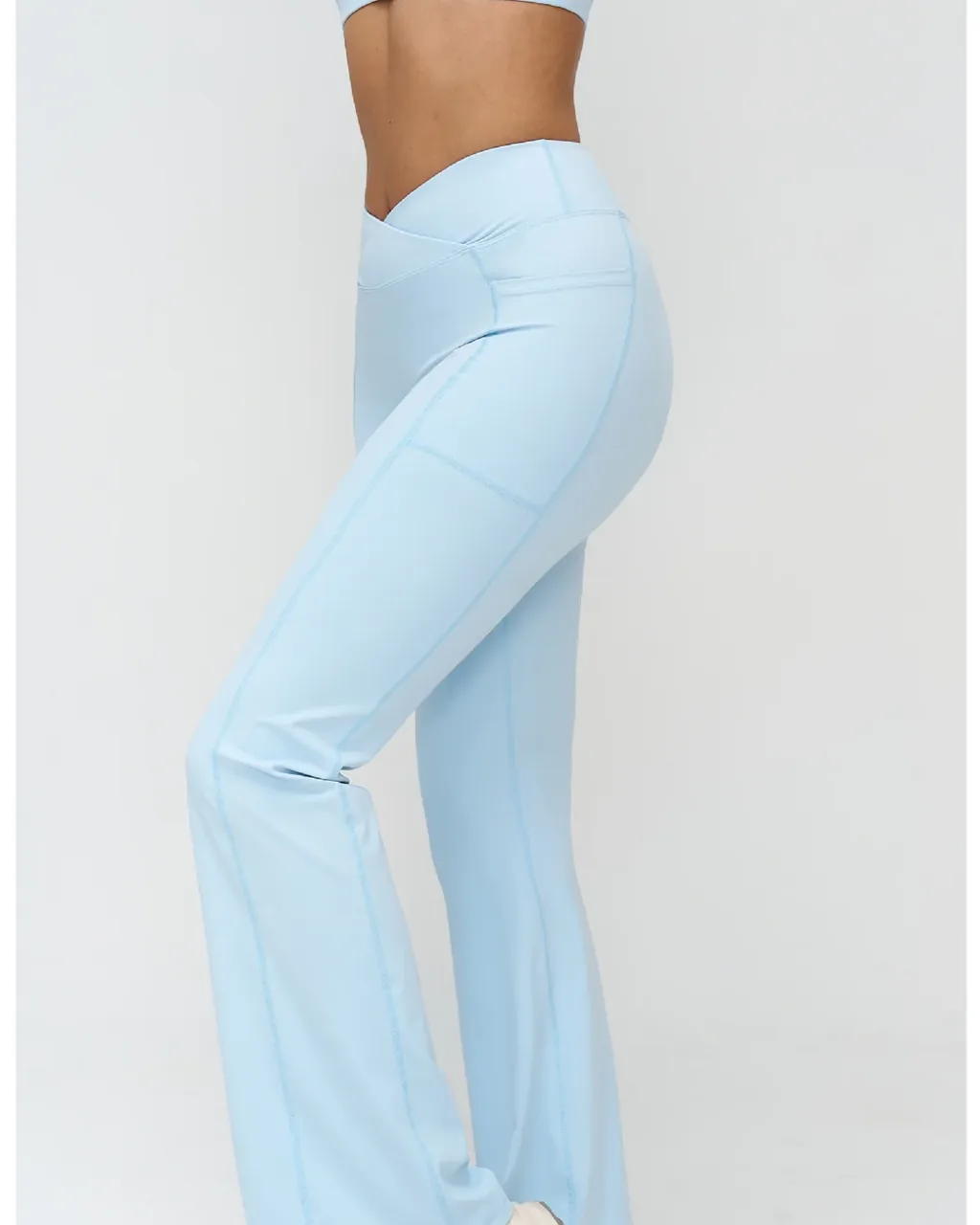 Leggings Flare Cintura Alta Sensación Nude - azul bebé