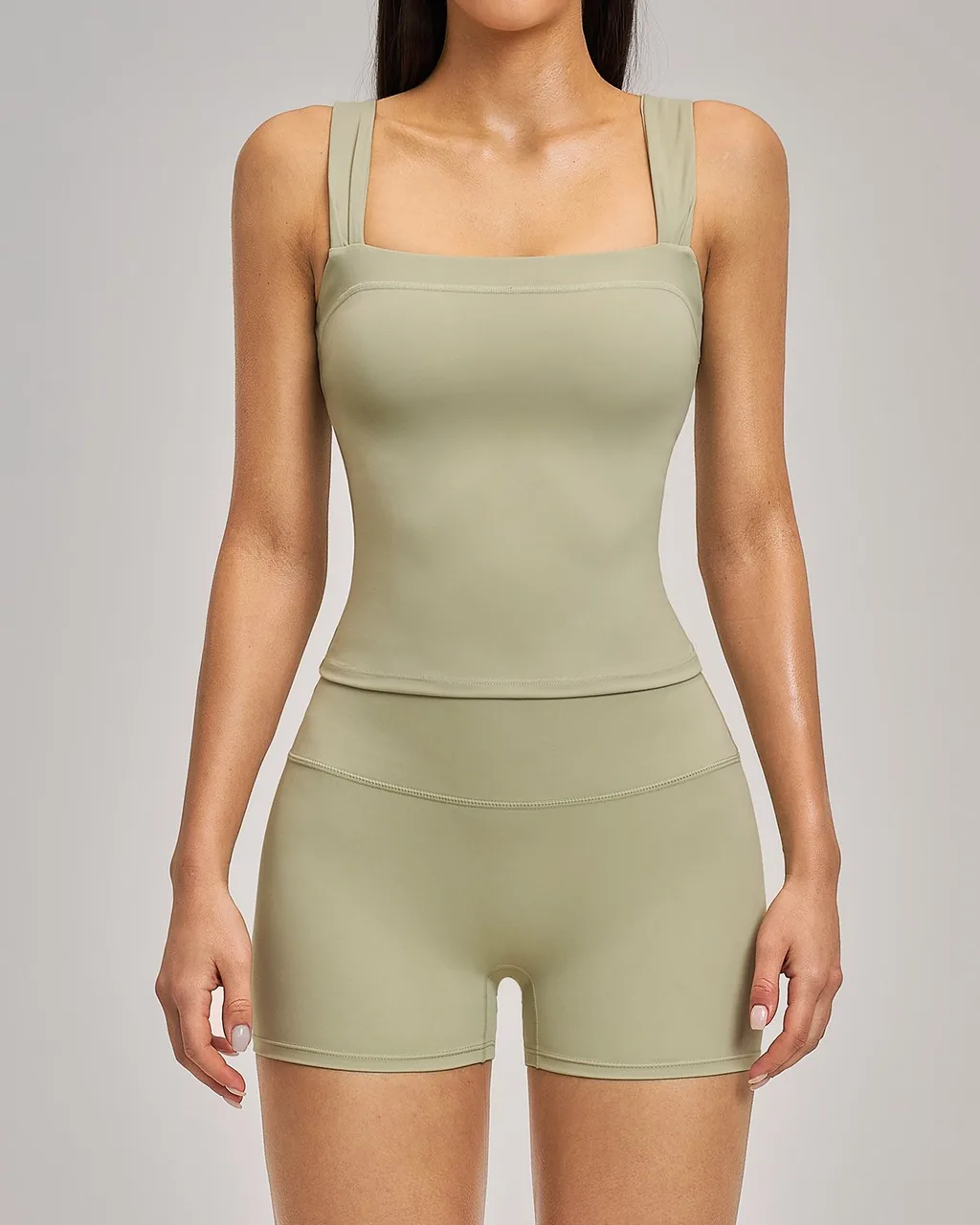Conjunto Fitness Yoga Con Espalda Descubierta Y Falda Acampanada - caqui