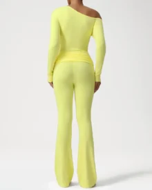 Asymmetrical Shoulder Long Sleeve Cross Waist Pleated Flare Yoga Set - Yellow