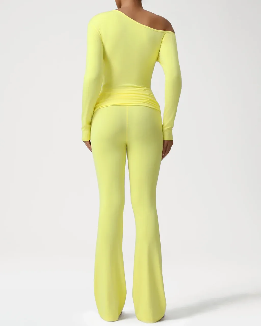 Set De Yoga Con Hombro Asimétrico Y Falda Acampanada - amarillo
