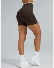 Seamless Color Block Peach Hip Tight Yoga Shorts - brown