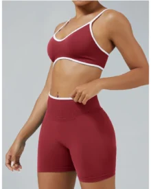 Seamless Color Block Peach Hip Tight Yoga Shorts - Burgundy